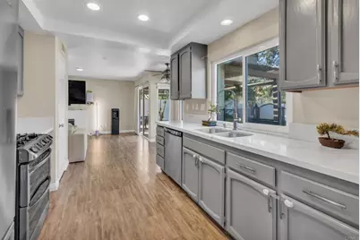 41855 Shorewood Ct, Temecula, CA 92591 - Photo 8