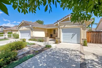 24493 Corte Rojelio, Murrieta, CA 92562 - Photo 2