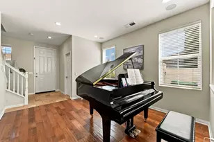 7427 Healis Pl, San Diego, CA 92129 - Photo 2