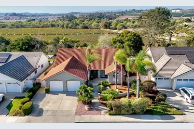 630 Creekside Avenue, Oceanside, CA 92057 - Photo 2