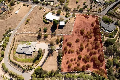 4880 San Jacinto Circle East, Fallbrook, CA 92028 - Photo 2