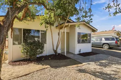 841 Arcadia Avenue, Vista, CA 92084 - Photo 2