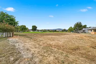 17905 Bunker Rd, Hidden Valley Lake, CA 95467 - Photo 32