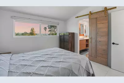 5628 Linda Rosa, La Jolla, CA 92037 - Photo 28