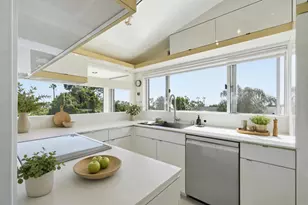 5628 Linda Rosa, La Jolla, CA 92037 - Photo 20