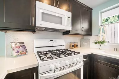 1320 Palomar Place, Vista, CA 92084 - Photo 2