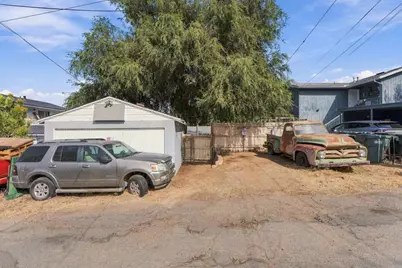 727 E 2nd Ave, Escondido, CA 92025 - Photo 32