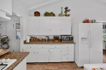 727 E 2nd Ave, Escondido, CA 92025 - Photo 10