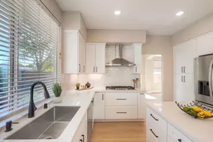 12067 Wooded Vista Ln, San Diego, CA 92128 - Photo 10