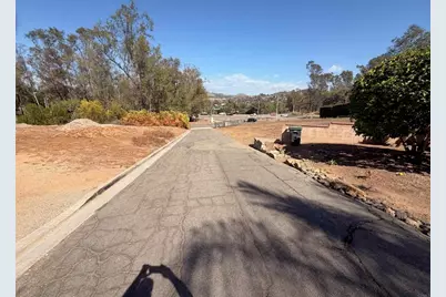 401 Imperial Drive, Escondido, CA 92026 - Photo 4