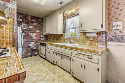 218 N Hayden Drive, Escondido, CA 92027 - Photo 8