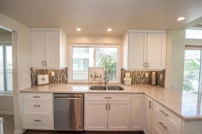 1431 Alga Court, Vista, CA 92081 - Photo 12