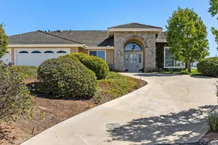 2286 Crest Hill Ln, Fallbrook, CA 92028 - Photo 1