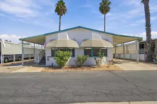 1525 W Oakland Ave, Hemet, CA 92543 - Photo 1