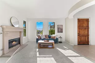 6584 Coneflower Dr, Carlsbad, CA 92011 - Photo 4