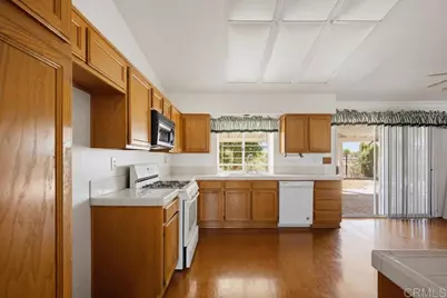 27335 Potomac Drive, Menifee, CA 92586 - Photo 12