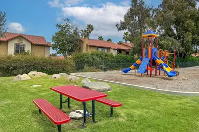 621 Paseo Rio, Vista, CA 92081 - Photo 32