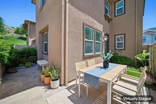2487 Ascending Oaks Ln, Simi Valley, CA 93063 - Photo 30