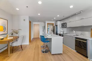 550 Seagaze Dr, Oceanside, CA 92054 - Photo 10