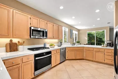2762 Unicornio Street, Carlsbad, CA 92009 - Photo 8