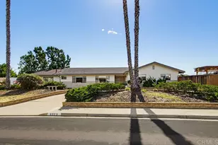 2773 La Gran Via, Carlsbad, CA 92009 - Photo 2