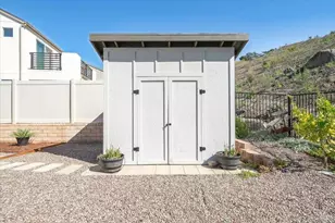 461 Meadowood St, Fallbrook, CA 92028 - Photo 36
