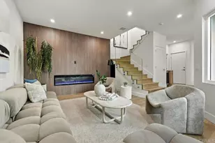 978 Sapphire St, San Diego, CA 92109 - Photo 8
