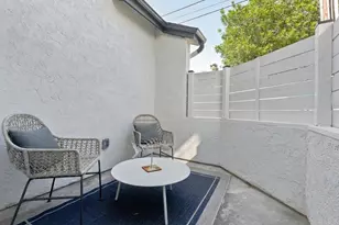 978 Sapphire St, San Diego, CA 92109 - Photo 24