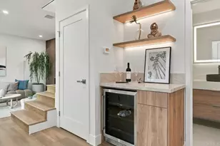 978 Sapphire St, San Diego, CA 92109 - Photo 18