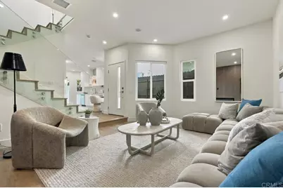 978 Sapphire Street, San Diego, CA 92109 - Photo 10