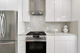 978 Sapphire St, San Diego, CA 92109 - Photo 22