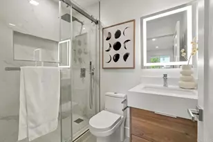 978 Sapphire St, San Diego, CA 92109 - Photo 46