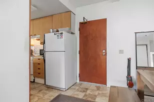 8332 Regents Rd, San Diego, CA 92122 - Photo 4
