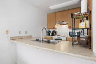 8332 Regents Rd, San Diego, CA 92122 - Photo 10