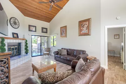 8559 Circle R Valley Lane, Escondido, CA 92026 - Photo 2