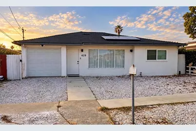 429 Garfield Street, Oceanside, CA 92054 - Photo 2