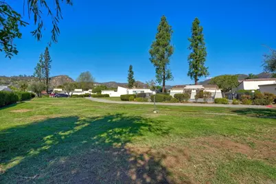 2855 Wanek Rd - J, Escondido, CA 92027 - Photo 32