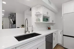 2607 Pirineos Way, Carlsbad, CA 92009 - Photo 10