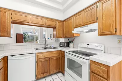 29665 Castle Creek Ln, Escondido, CA 92026 - Photo 10