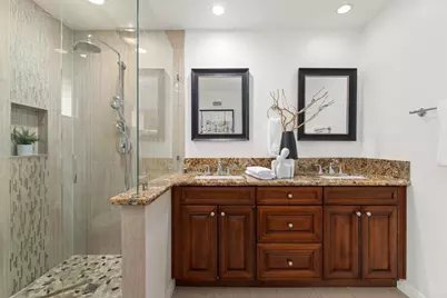 8720 Nottingham Place, La Jolla, CA 92037 - Photo 14