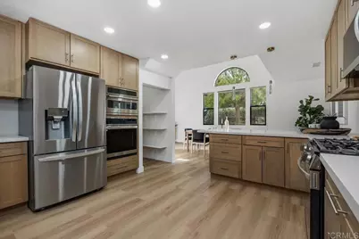 7001 Almaden Lane, Carlsbad, CA 92009 - Photo 10