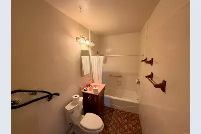 927 E Lincoln Street, Carson, CA 90745 - Photo 16