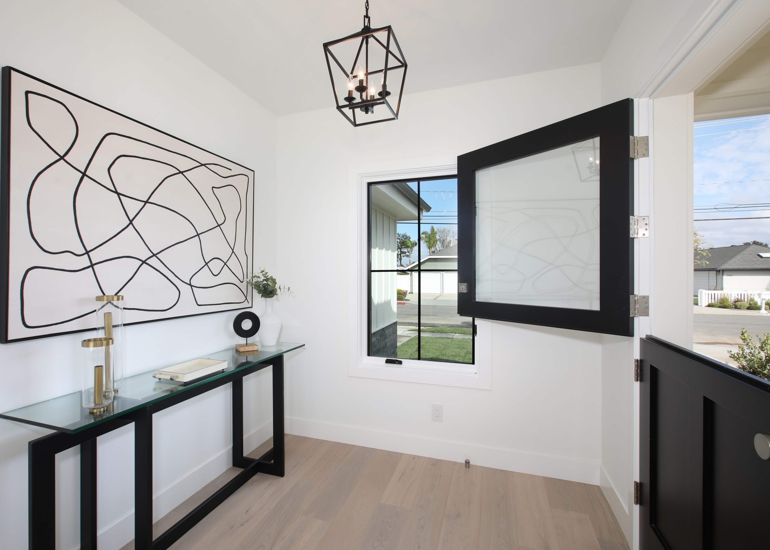 237 20th St, Costa Mesa, CA 92627-2217