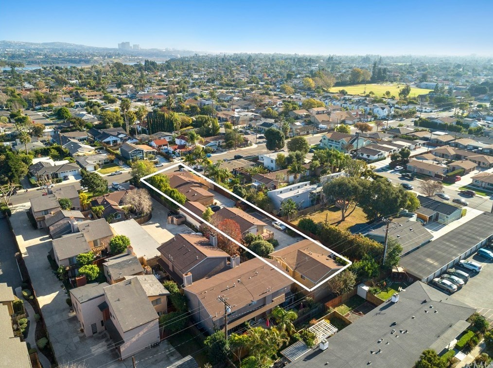 2417 Orange Ave, Costa Mesa, CA 92627-5102