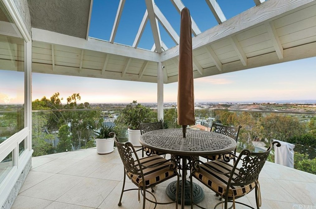 43 Saint Tropez, Newport Beach, CA 92660