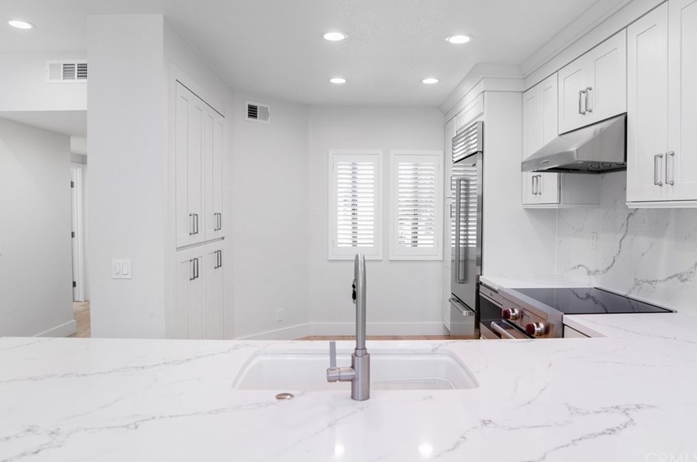 809 Muirfield Dr, Newport Beach, CA 92660