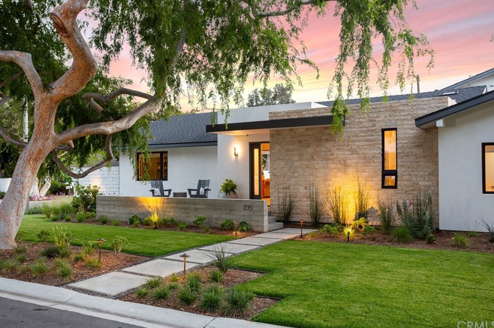 235 Lillian Pl, Costa Mesa, CA 92627