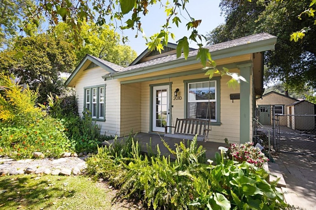 2010 Lovila Ln, Altadena, CA 91001