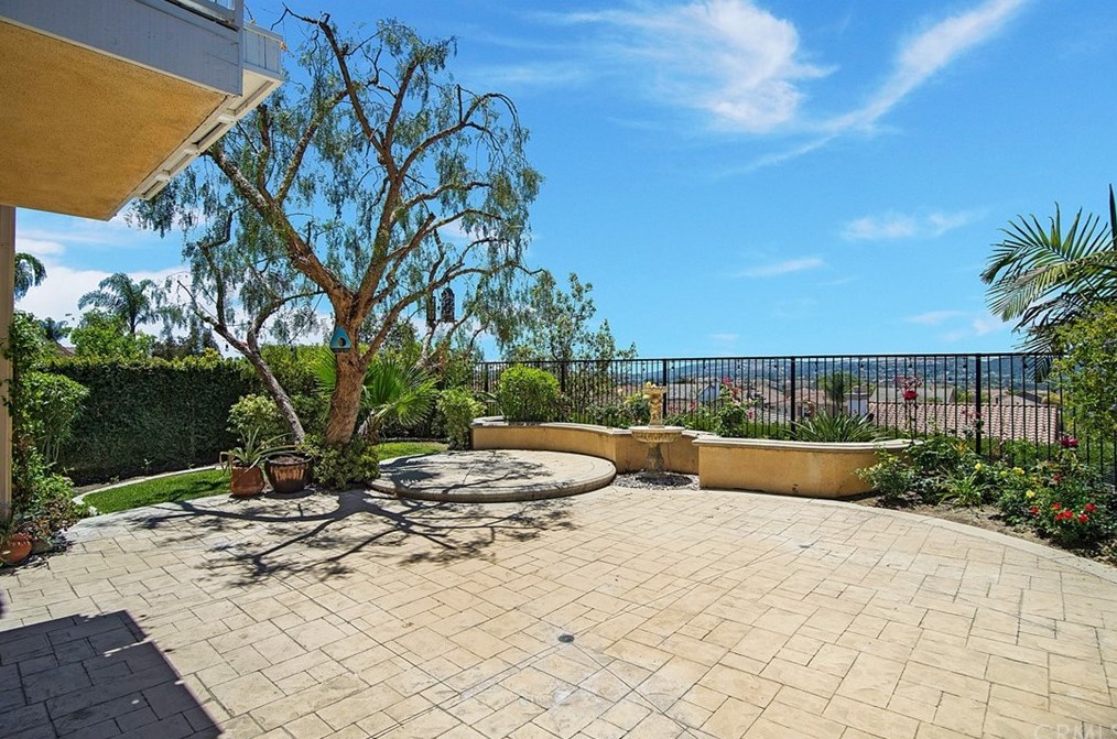 27641 Rosebud Way, Laguna Beach, CA 92677-6019