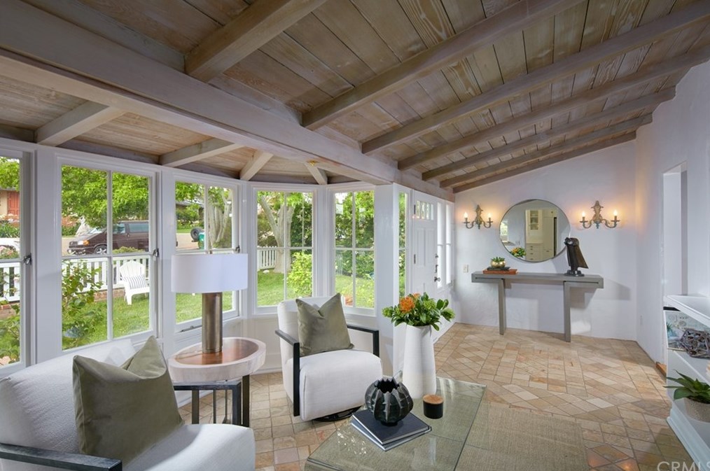2 Portola, Laguna Beach, CA 92651-6719
